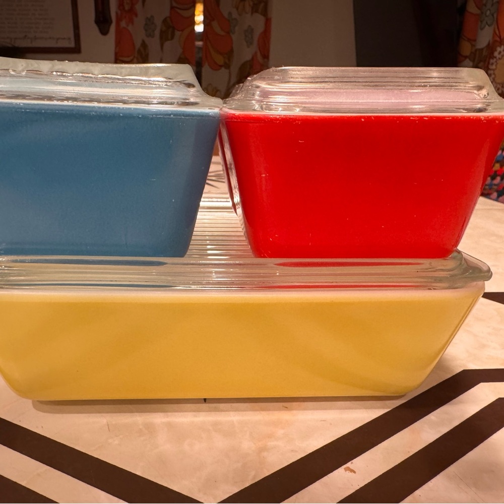 Pyrex Primary Refrigerator Set